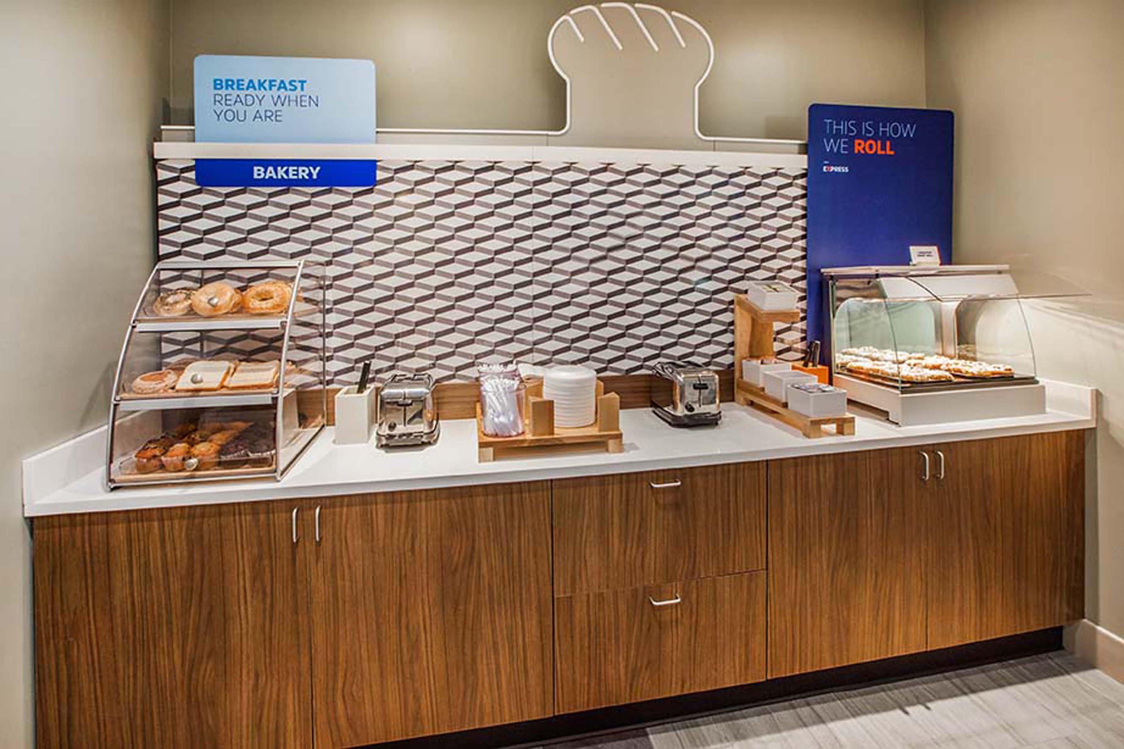 Holiday Inn Express Hotel & Suites Vineland Millville By Ihg Exteriör bild