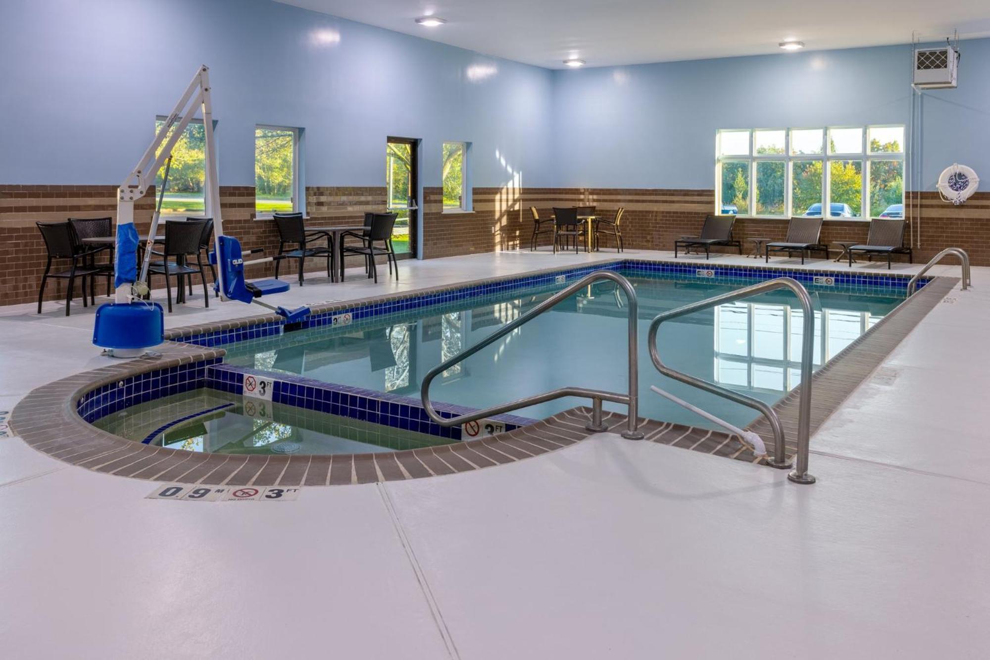 Holiday Inn Express Hotel & Suites Vineland Millville By Ihg Exteriör bild