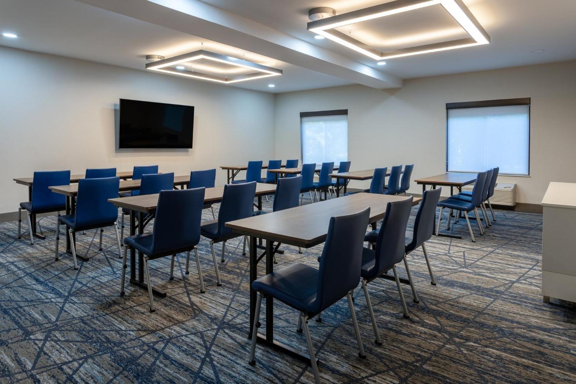 Holiday Inn Express Hotel & Suites Vineland Millville By Ihg Exteriör bild