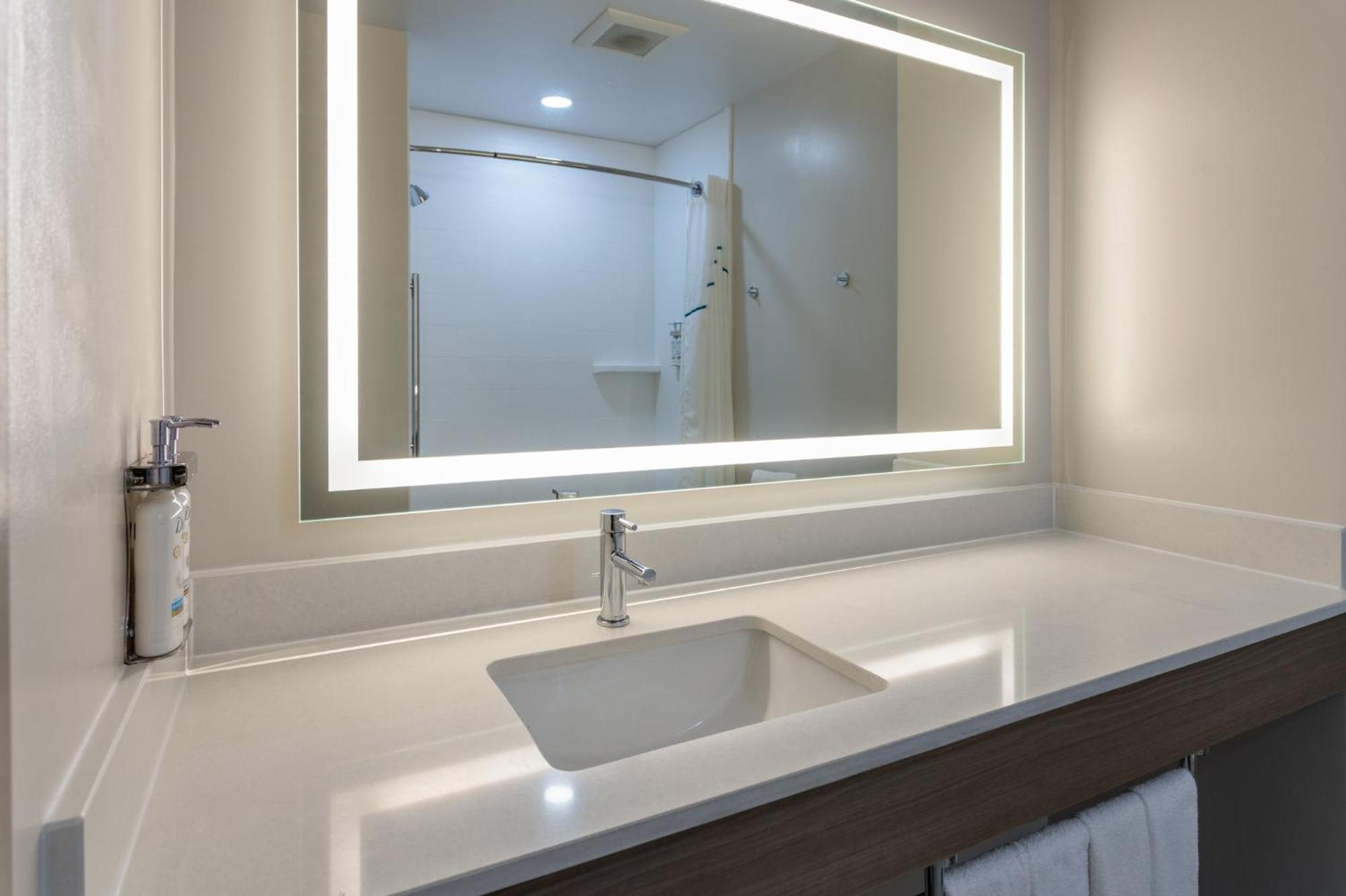 Holiday Inn Express Hotel & Suites Vineland Millville By Ihg Exteriör bild