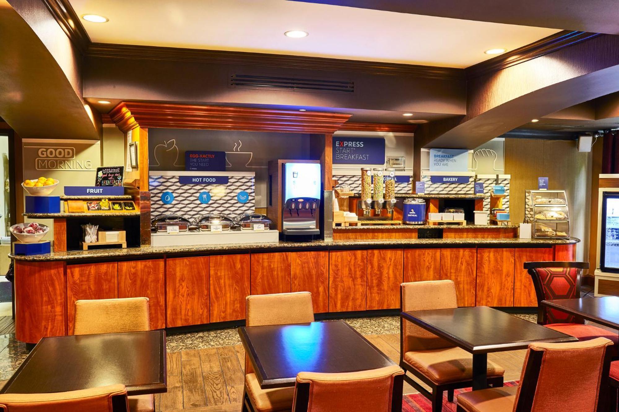Holiday Inn Express Hotel & Suites Vineland Millville By Ihg Exteriör bild